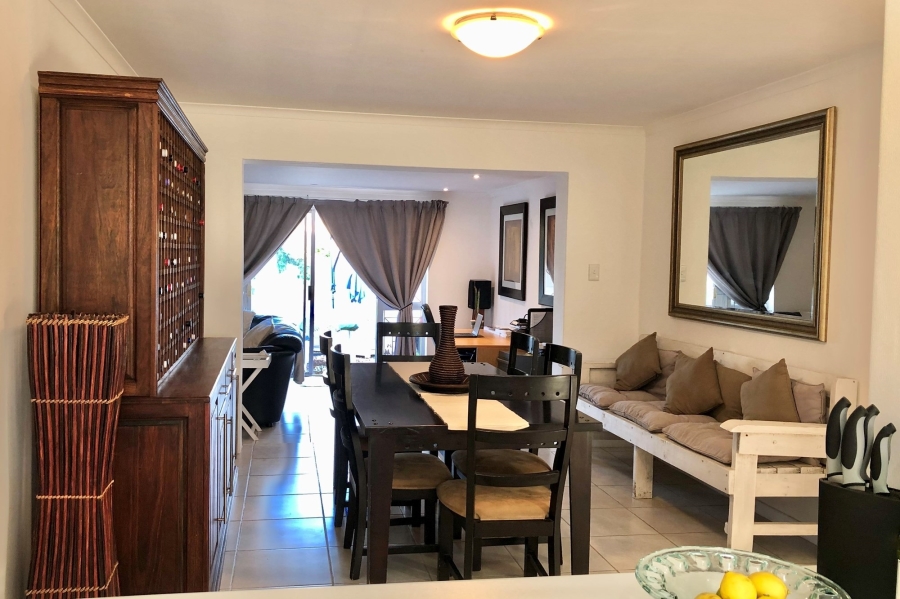 To Let 2 Bedroom Property for Rent in Sunningdale Western Cape